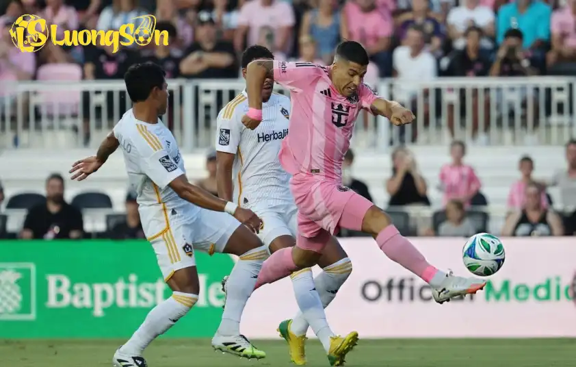 Hiệp 1 diễn ra căng thẳng và chặt chẽ (Ảnh: MLS).