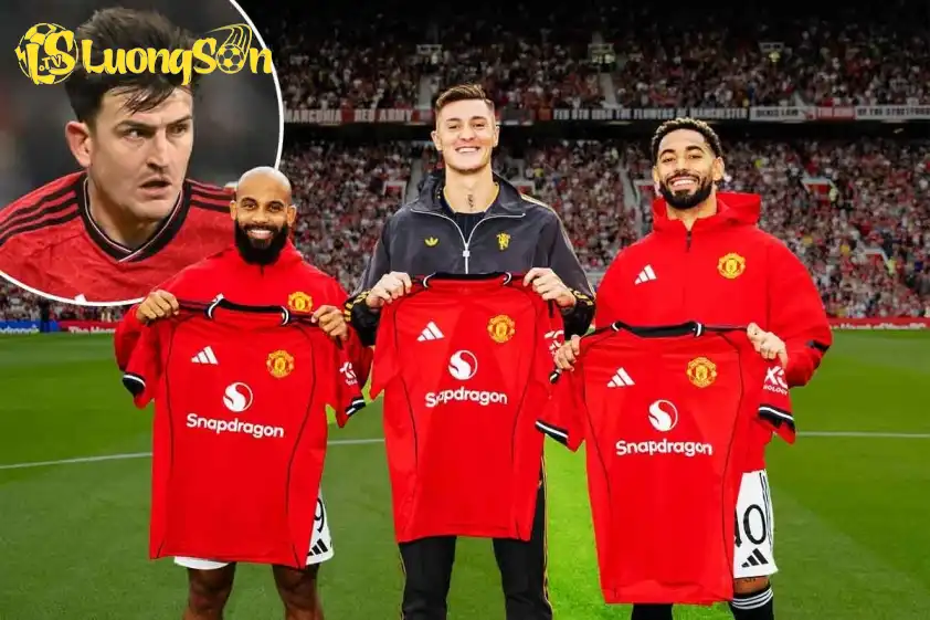 Maguire khuyên các tân binh nên cẩn thận, vì ai cũng muốn thấy họ thất bại tại M.U (Ảnh: Evening Standard). Maguire khuyên các tân binh nên cẩn thận, vì ai cũng muốn thấy họ thất bại tại M.U (Ảnh: Evening Standard).