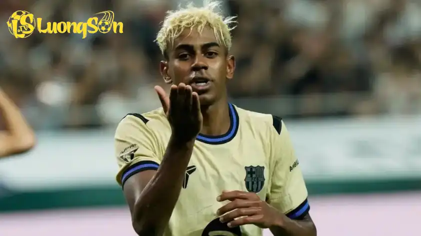 Lamine Yamal được khen ngợi hết lời