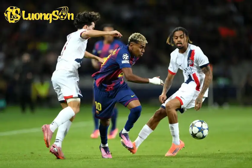 Yamal vừa trải qua trận đấu khó khăn gặp PSG.