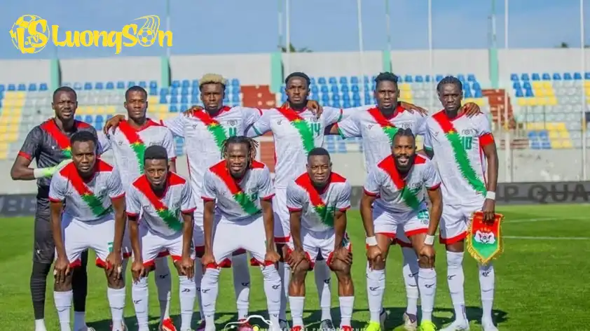 ĐT Bukina Faso mất vé dự World Cup một cách cay đắng. ĐT Bukina Faso mất vé dự World Cup một cách cay đắng.